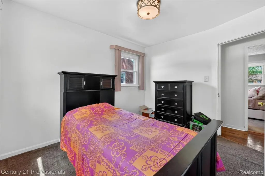 28688 Emerson Street Inkster City MI 48141