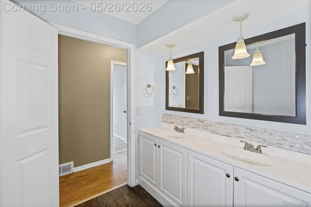4064 Sheraton Drive Flint Charter Township MI 48532