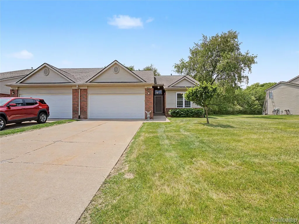 2263 Crystal Crossing Drive Marion Township MI 48843