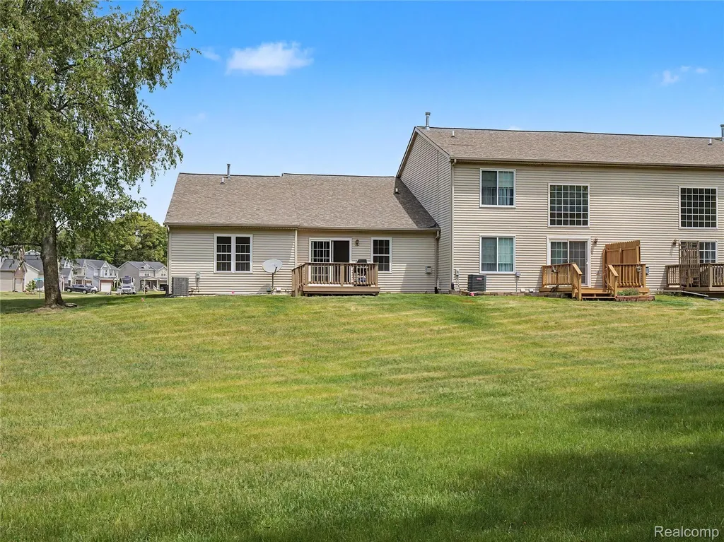 2263 Crystal Crossing Drive Marion Township MI 48843