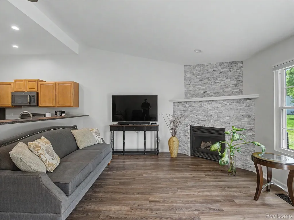 2263 Crystal Crossing Drive Marion Township MI 48843