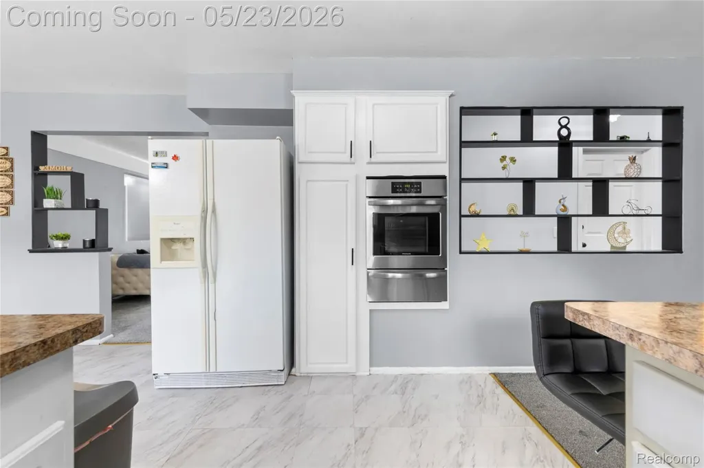 29410 Runey Drive Warren City MI 48092