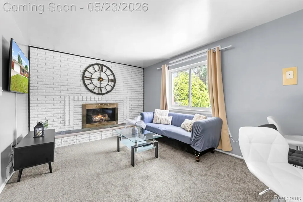 29410 Runey Drive Warren City MI 48092