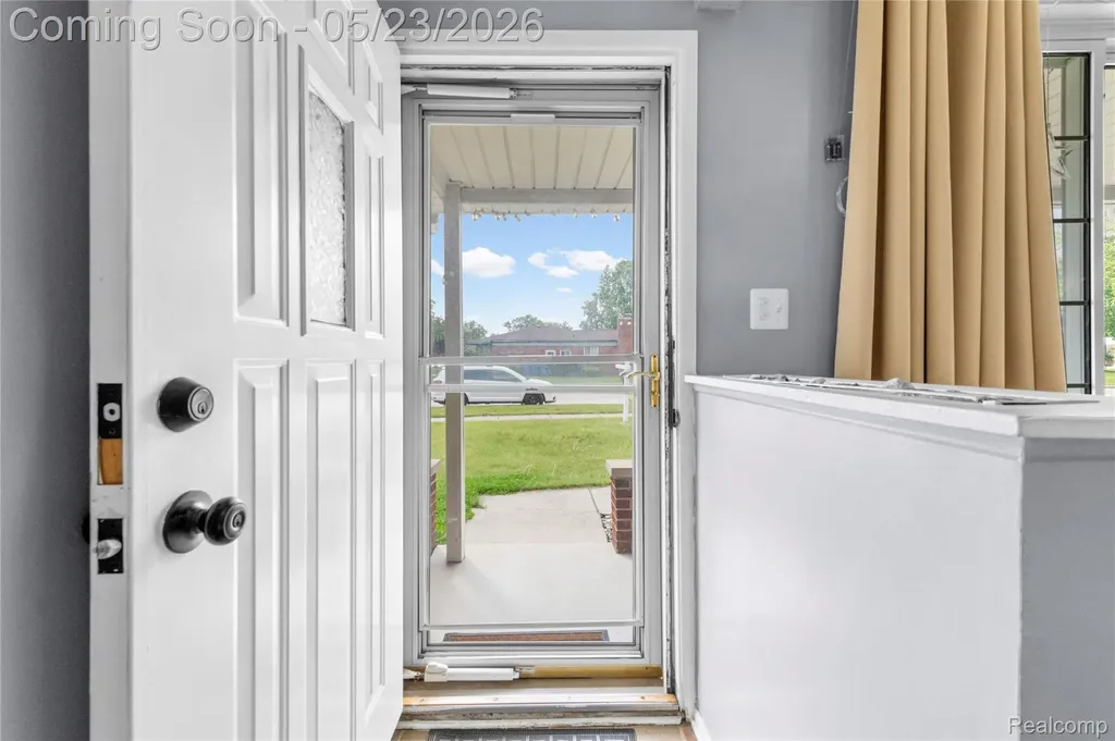 29410 Runey Drive Warren City MI 48092