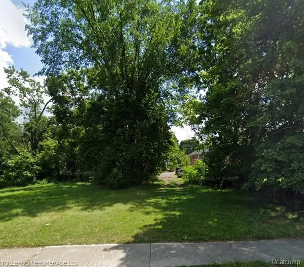 N Roselawn N Roselawn Pontiac City MI 48342