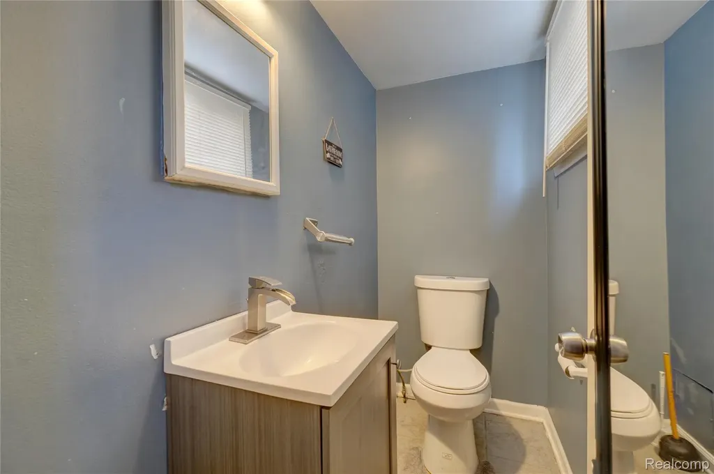 29841 Everett Street Southfield City MI 48076