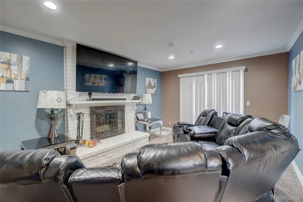 29841 Everett Street Southfield City MI 48076
