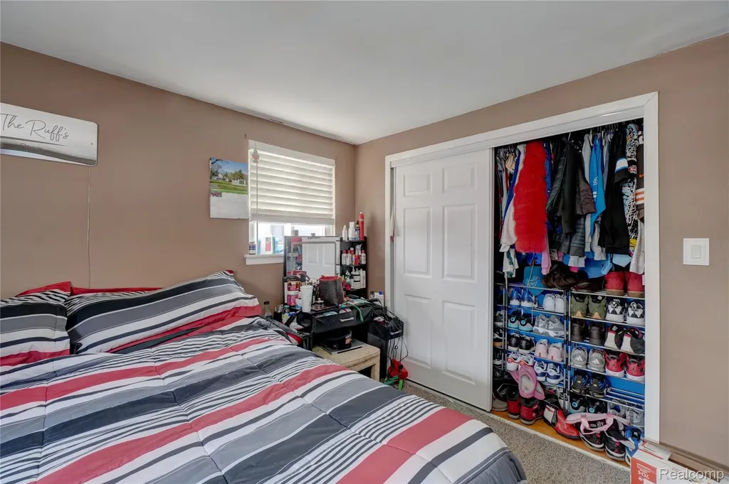 29841 Everett Street Southfield City MI 48076
