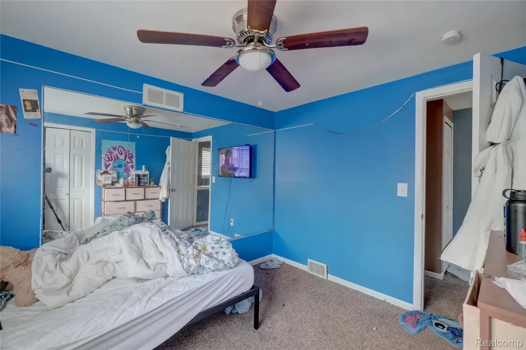 29841 Everett Street Southfield City MI 48076
