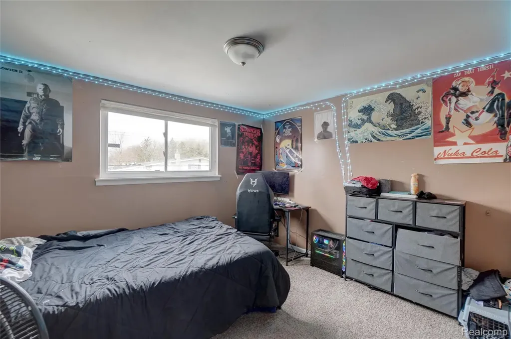 29841 Everett Street Southfield City MI 48076