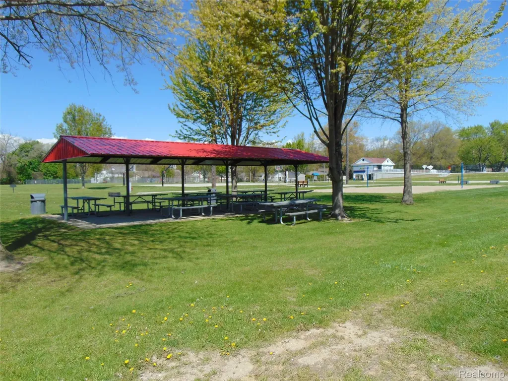 456 Maple Street Algonac City MI 48001