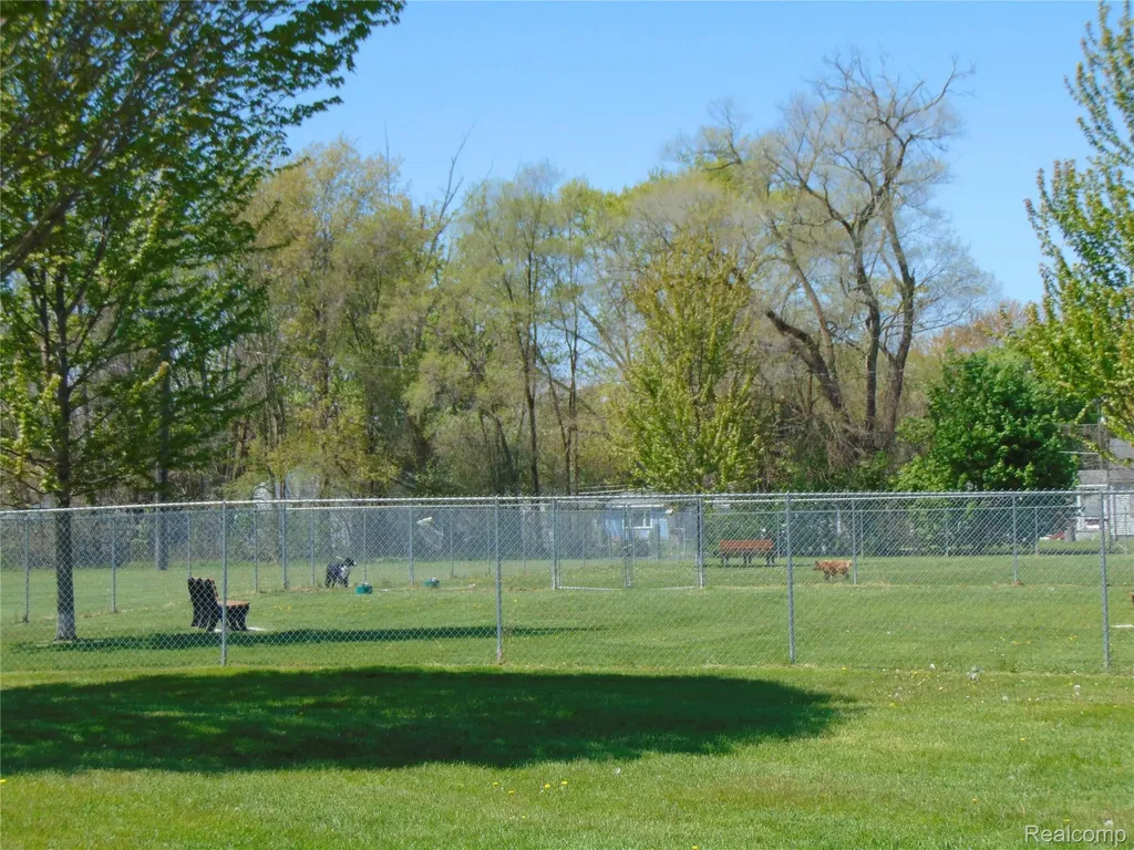 456 Maple Street Algonac City MI 48001