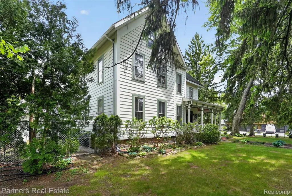 504 N 2nd Street Brighton City MI 48116