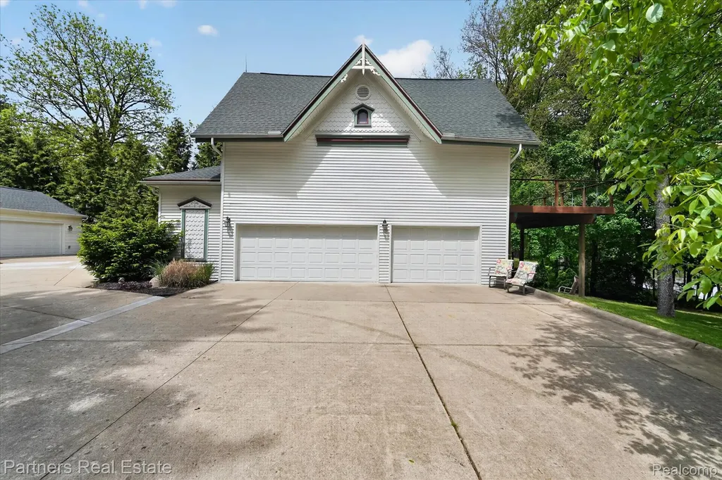 504 N 2nd Street Brighton City MI 48116