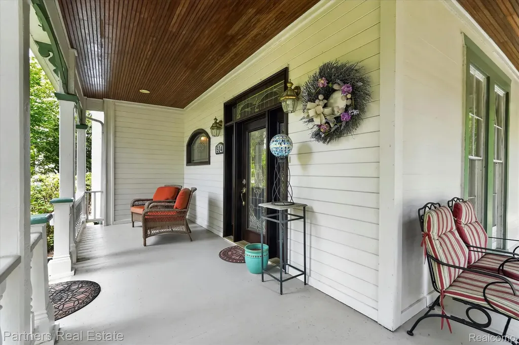 504 N 2nd Street Brighton City MI 48116