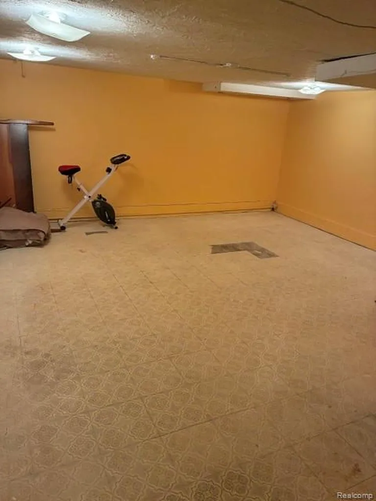 269 Eastlawn Street Detroit City MI 48215