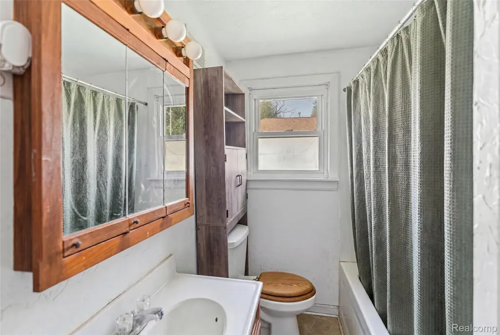 3385 N Genesee Road Genesee Charter Township MI 48506