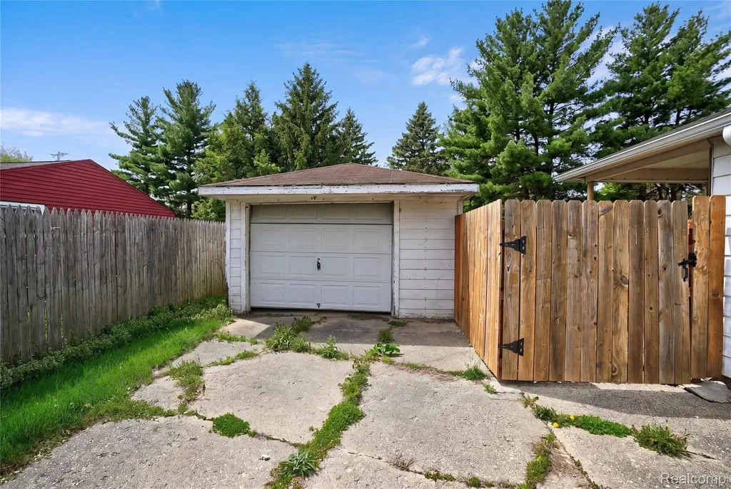 3385 N Genesee Road Genesee Charter Township MI 48506