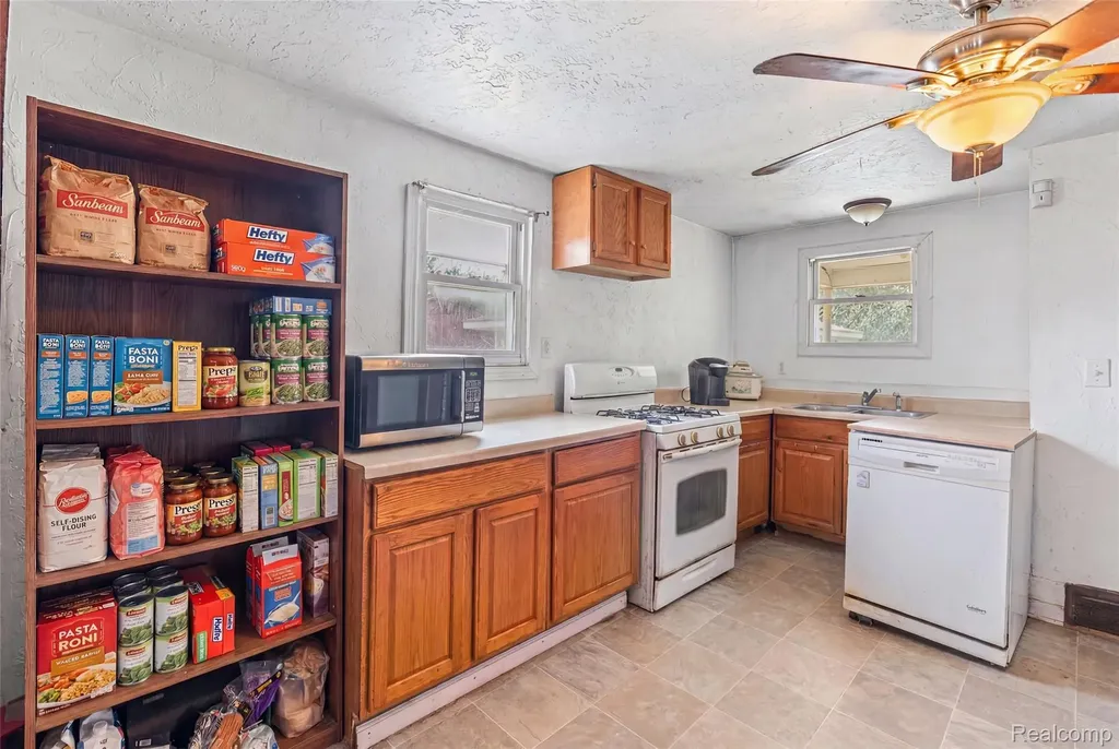 3385 N Genesee Road Genesee Charter Township MI 48506