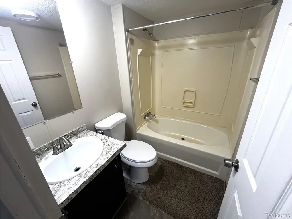 80 Pool Drive Metamora Township MI 48455