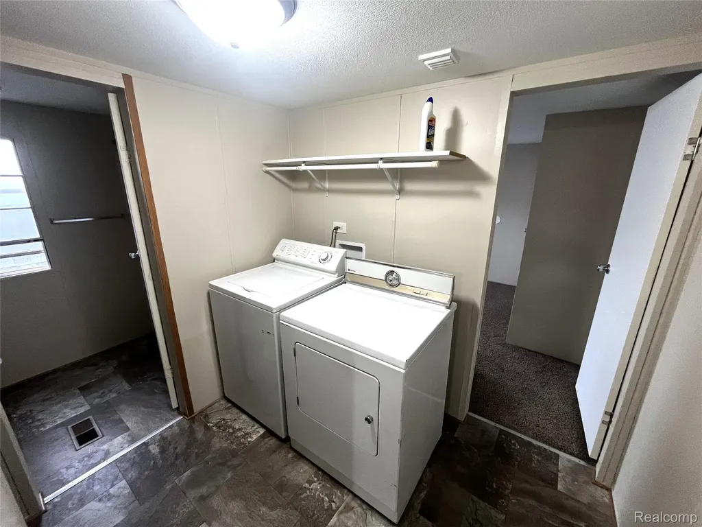 80 Pool Drive Metamora Township MI 48455