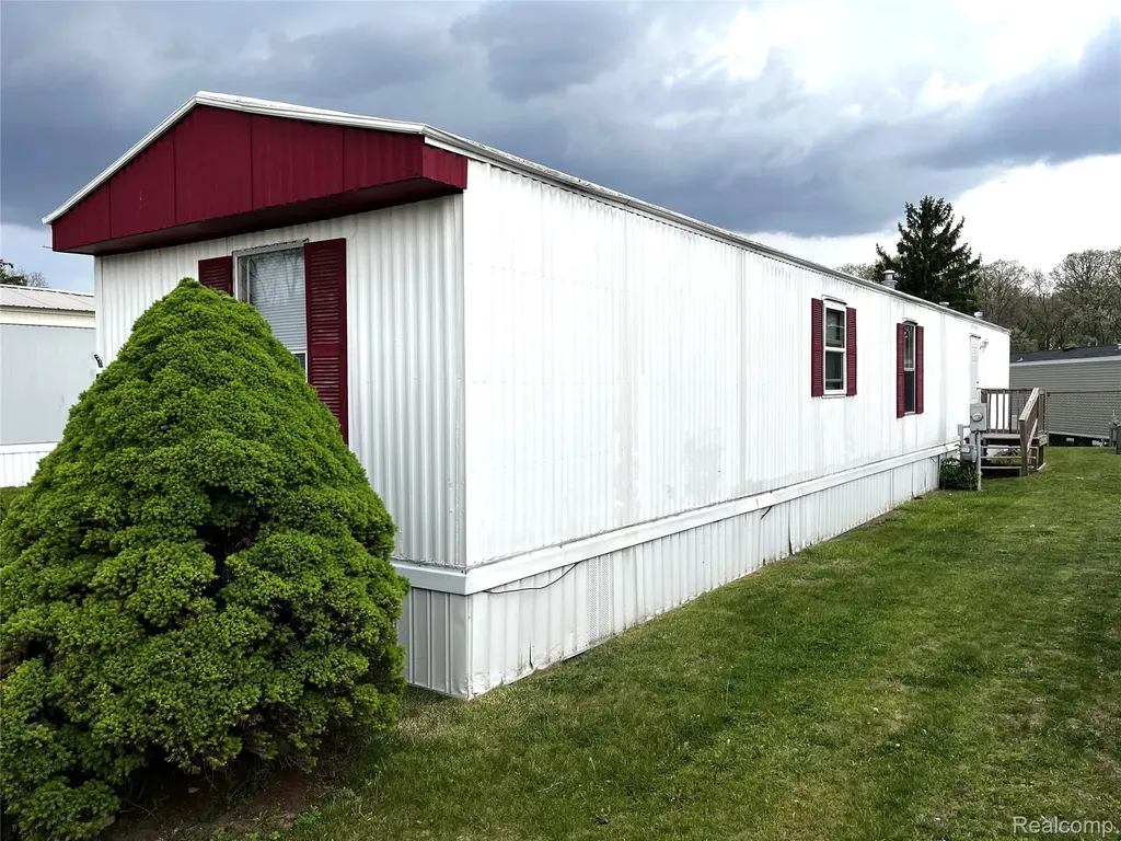 80 Pool Drive Metamora Township MI 48455