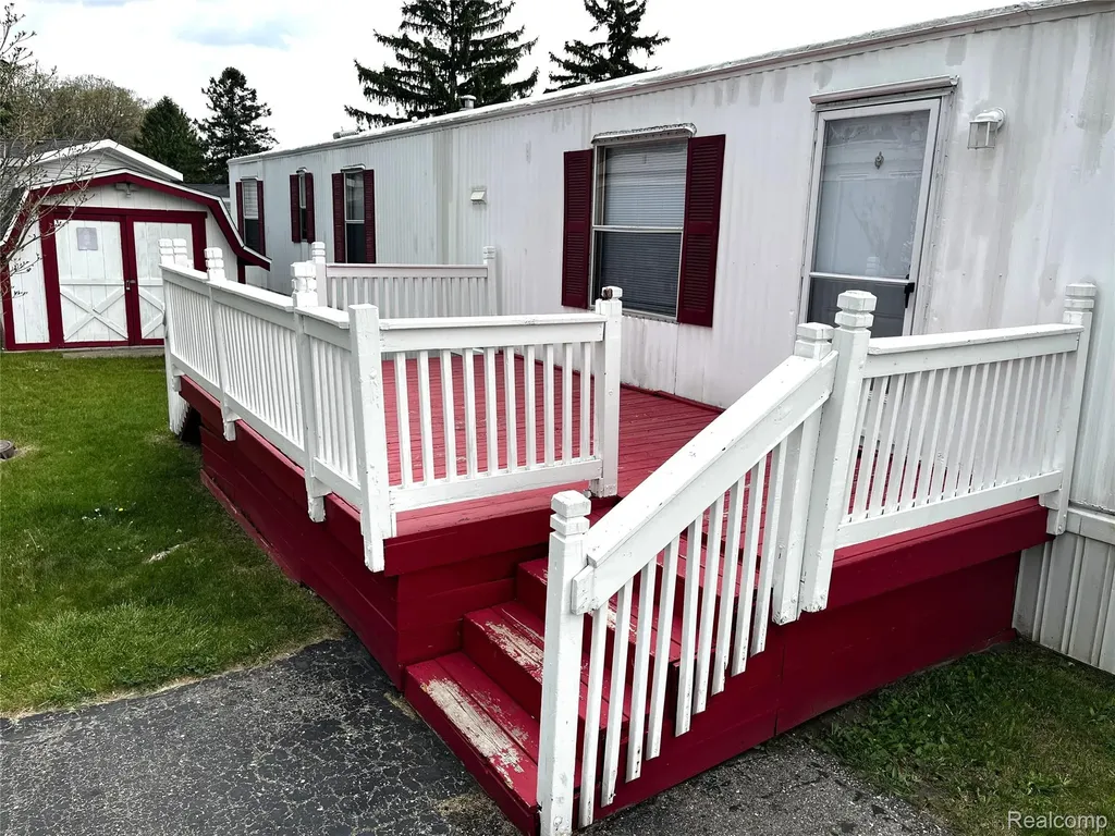 80 Pool Drive Metamora Township MI 48455