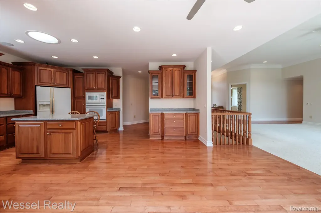 5922 Lakeview Drive Washington Township MI 48094