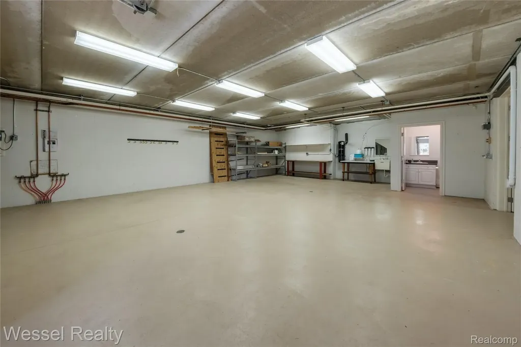 5922 Lakeview Drive Washington Township MI 48094