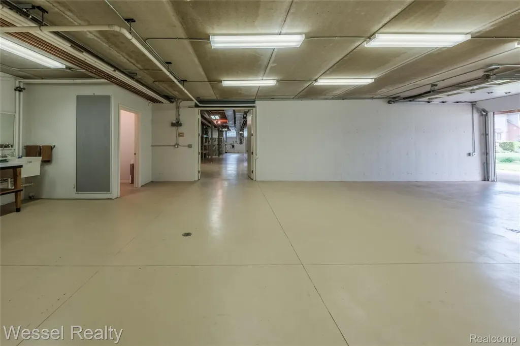 5922 Lakeview Drive Washington Township MI 48094
