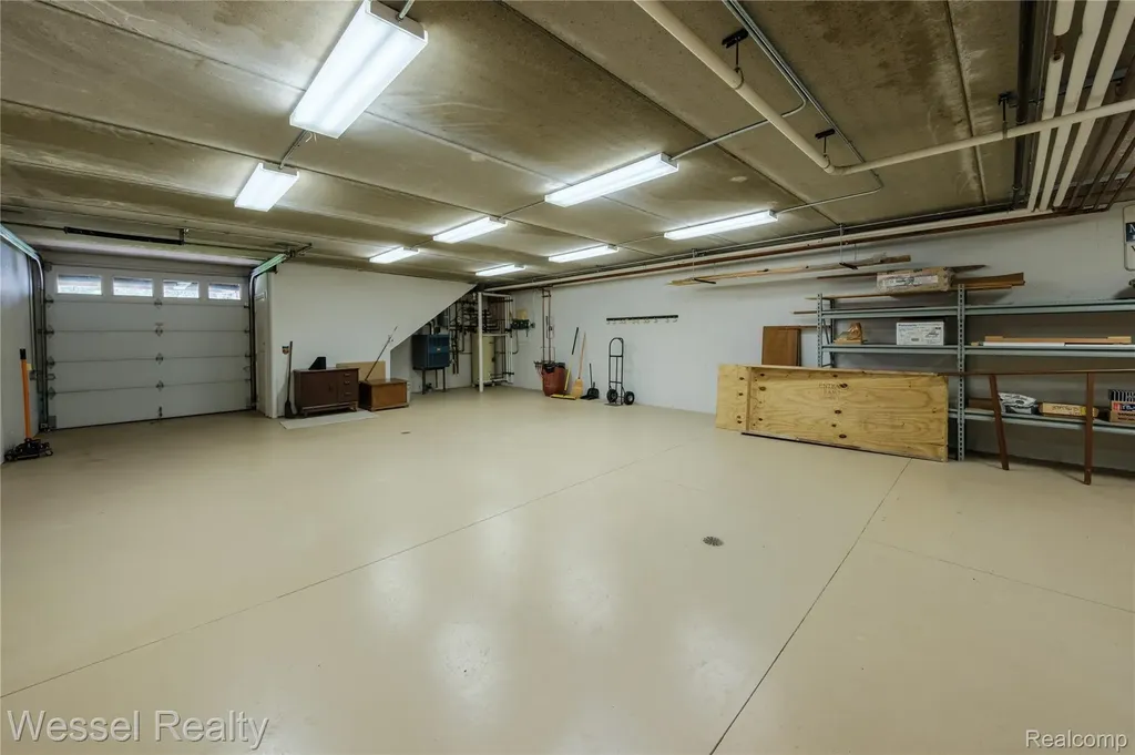 5922 Lakeview Drive Washington Township MI 48094