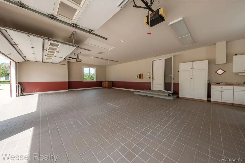 5922 Lakeview Drive Washington Township MI 48094