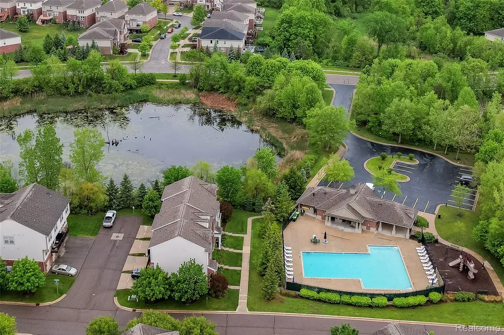 27974 Middleton Drive Novi City MI 48377