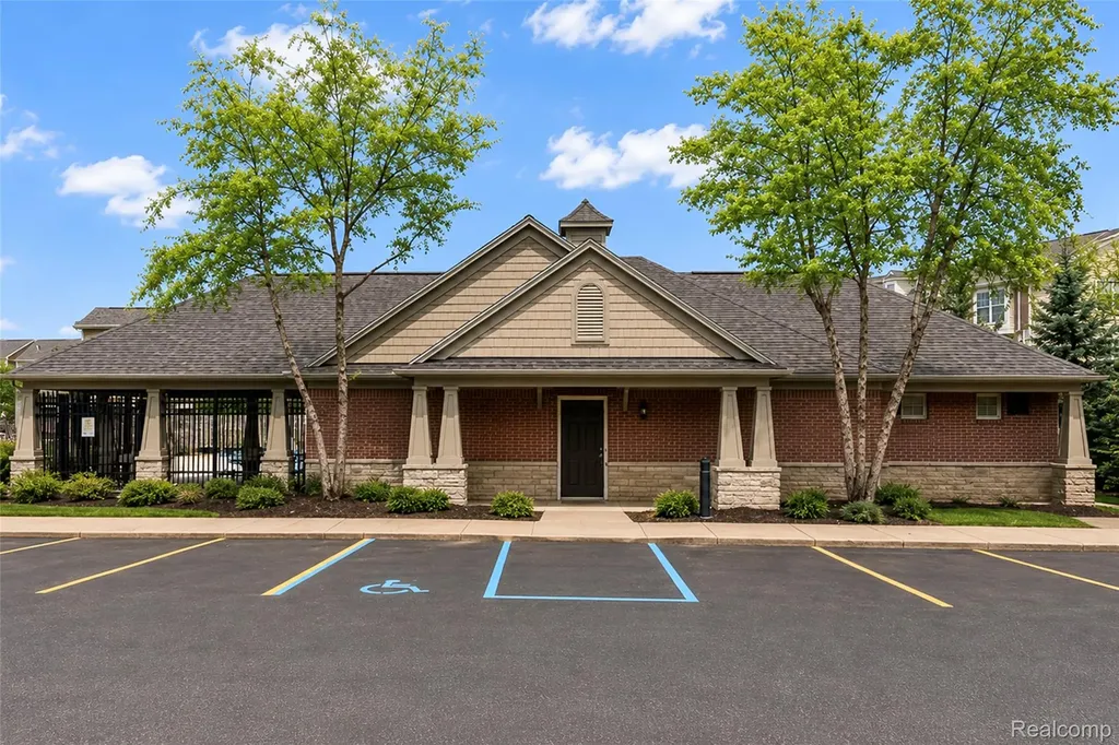 27974 Middleton Drive Novi City MI 48377
