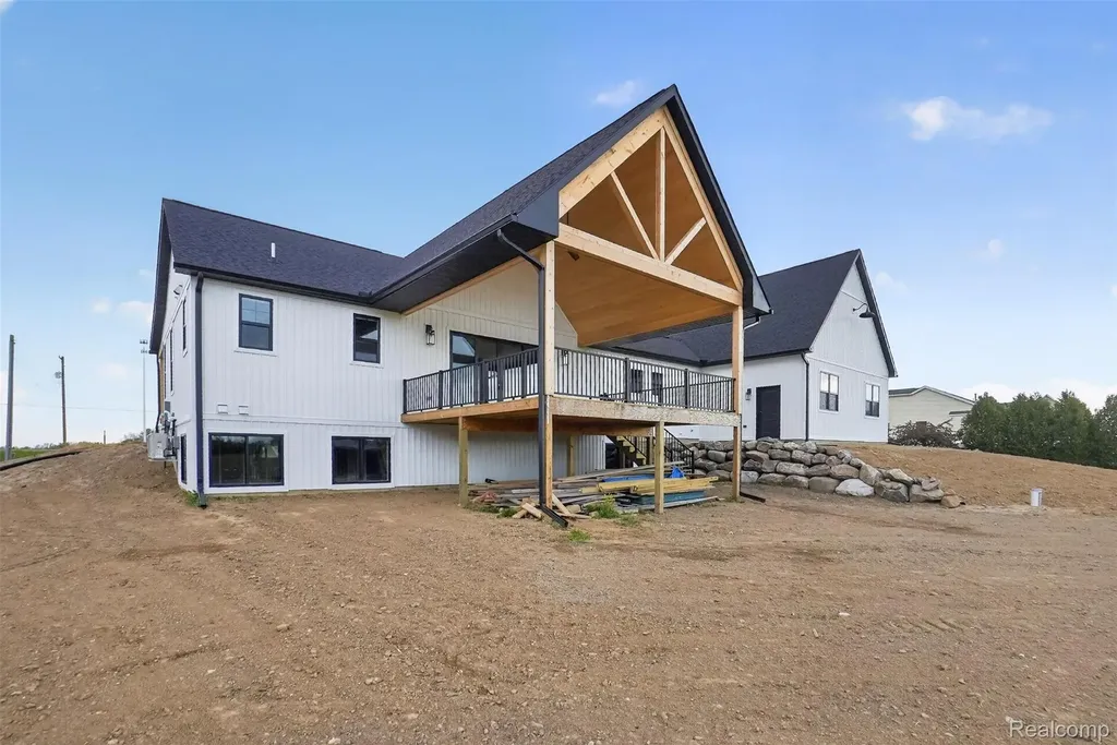 2352 Meadowood Lane Milford Charter Township MI 48380