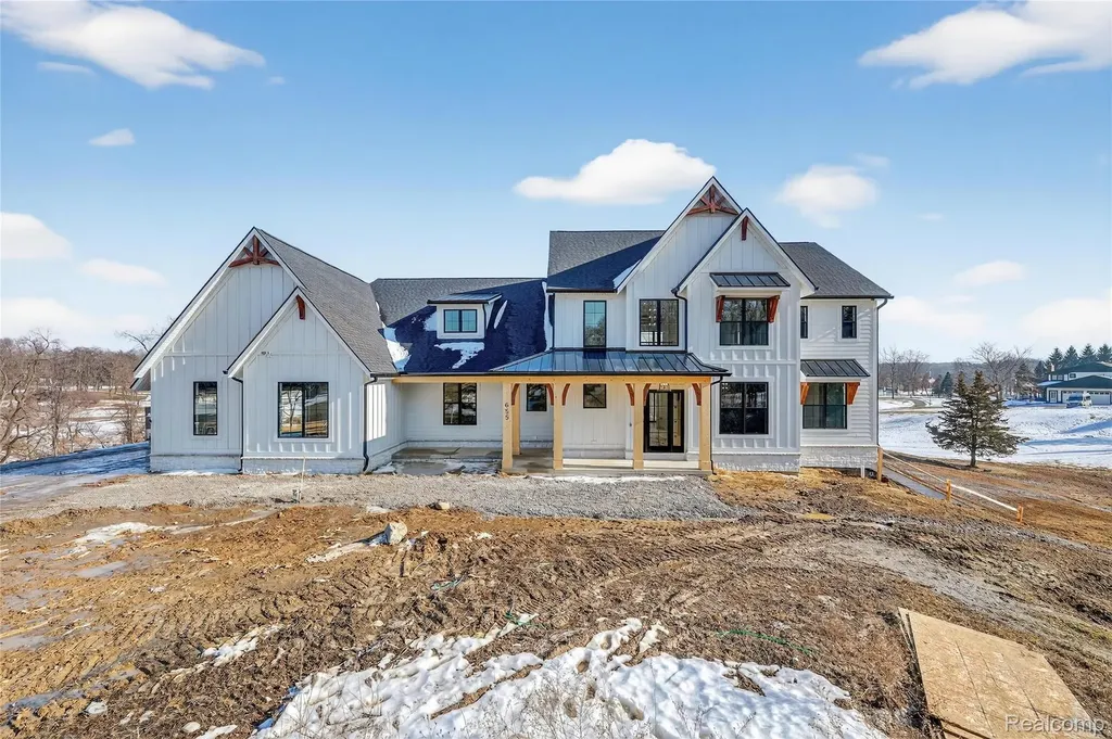 2352 Meadowood Lane Milford Charter Township MI 48380