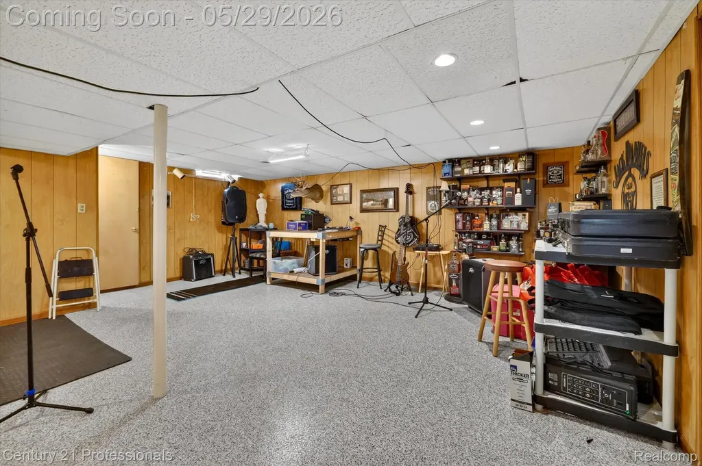 7414 Gilman Street Westland City MI 48185