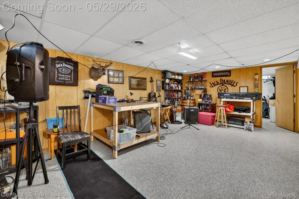7414 Gilman Street Westland City MI 48185