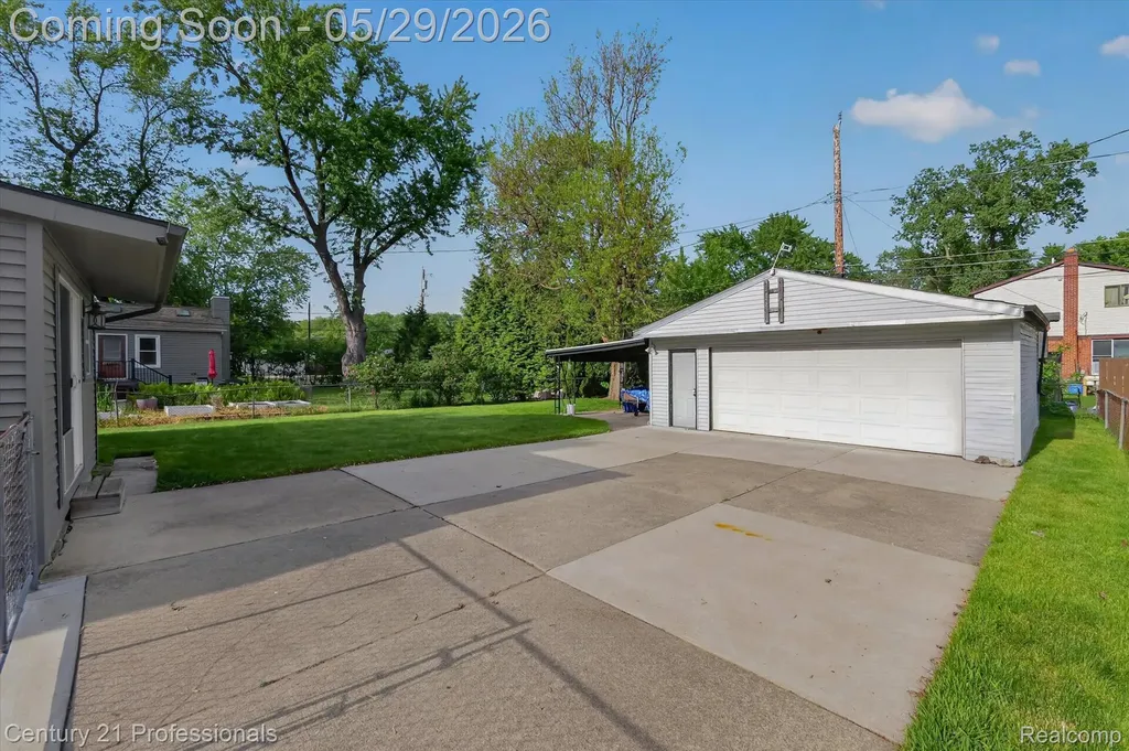 7414 Gilman Street Westland City MI 48185