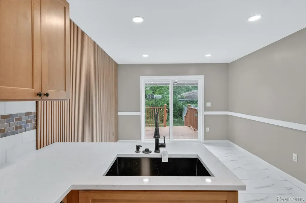 24784 Ashley Court Redford Charter Township MI 48239