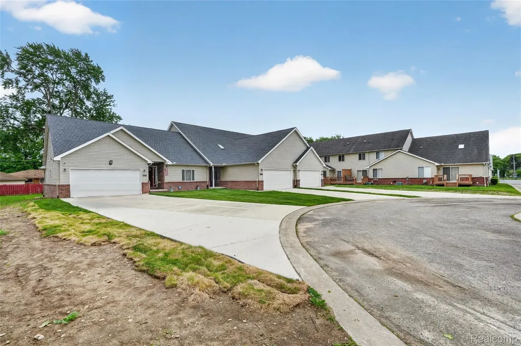 24784 Ashley Court Redford Charter Township MI 48239