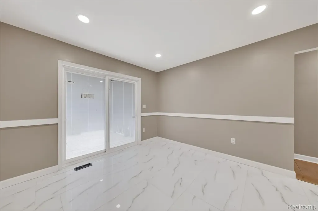 24784 Ashley Court Redford Charter Township MI 48239