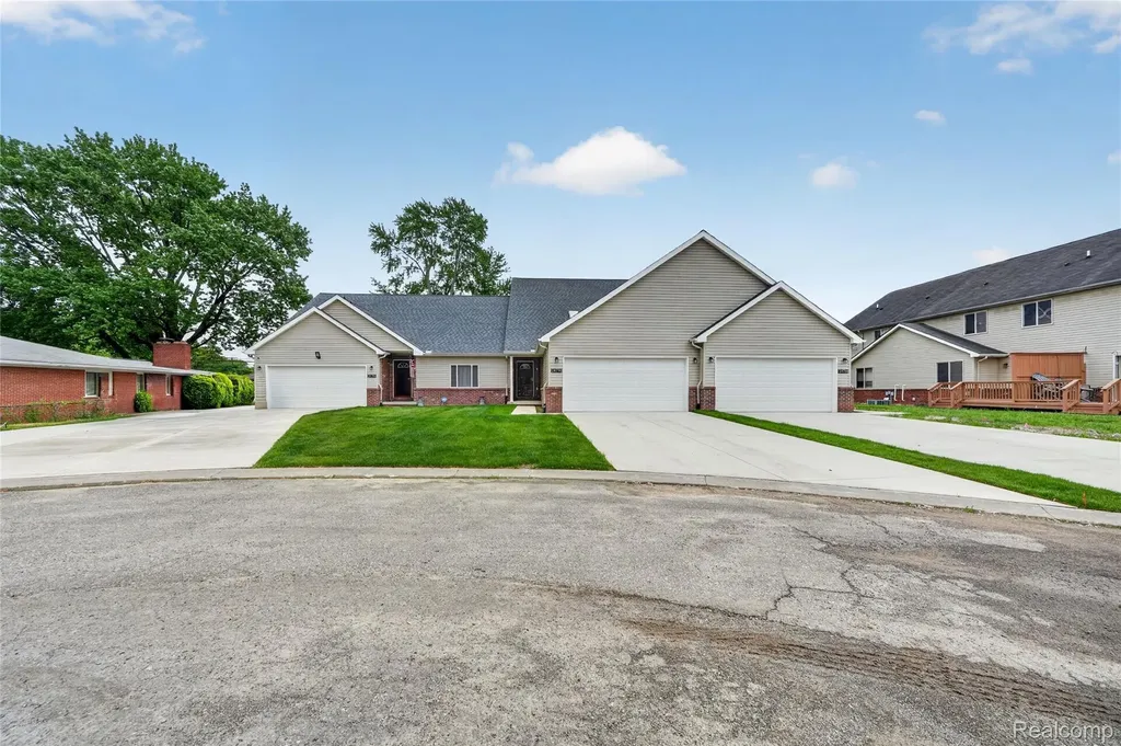 24784 Ashley Court Redford Charter Township MI 48239