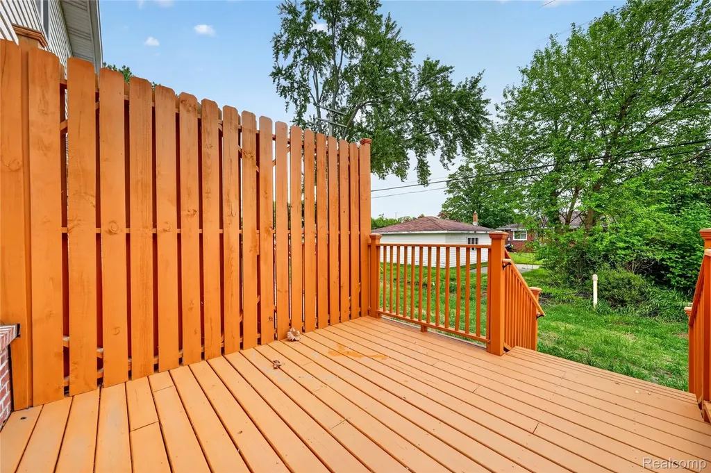 24784 Ashley Court Redford Charter Township MI 48239