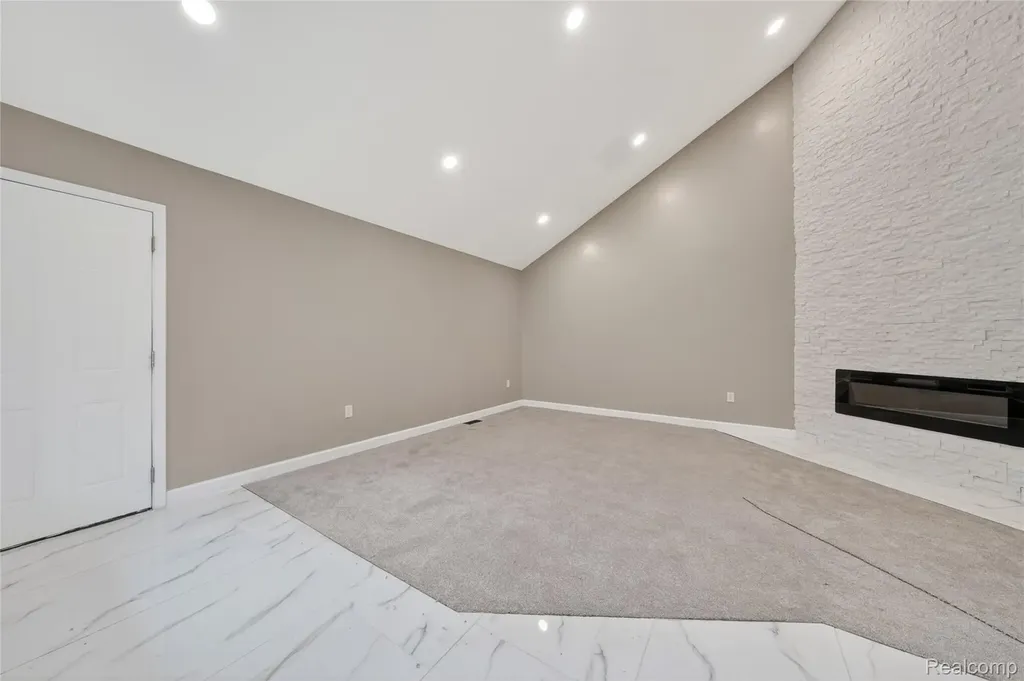 24784 Ashley Court Redford Charter Township MI 48239