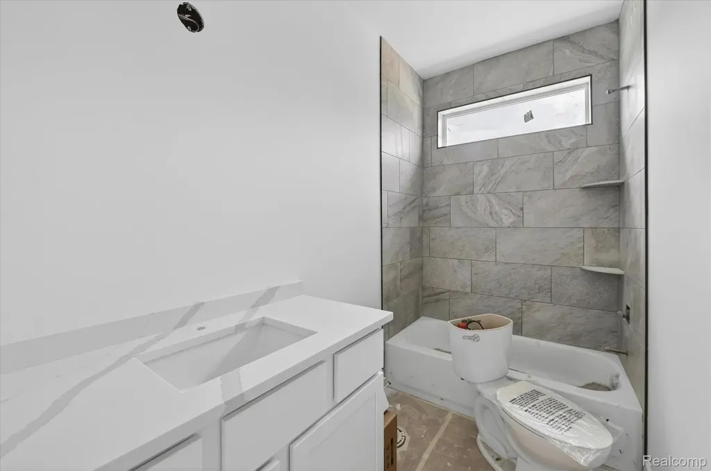 3297 Oak Grove Road Howell Township MI 48855