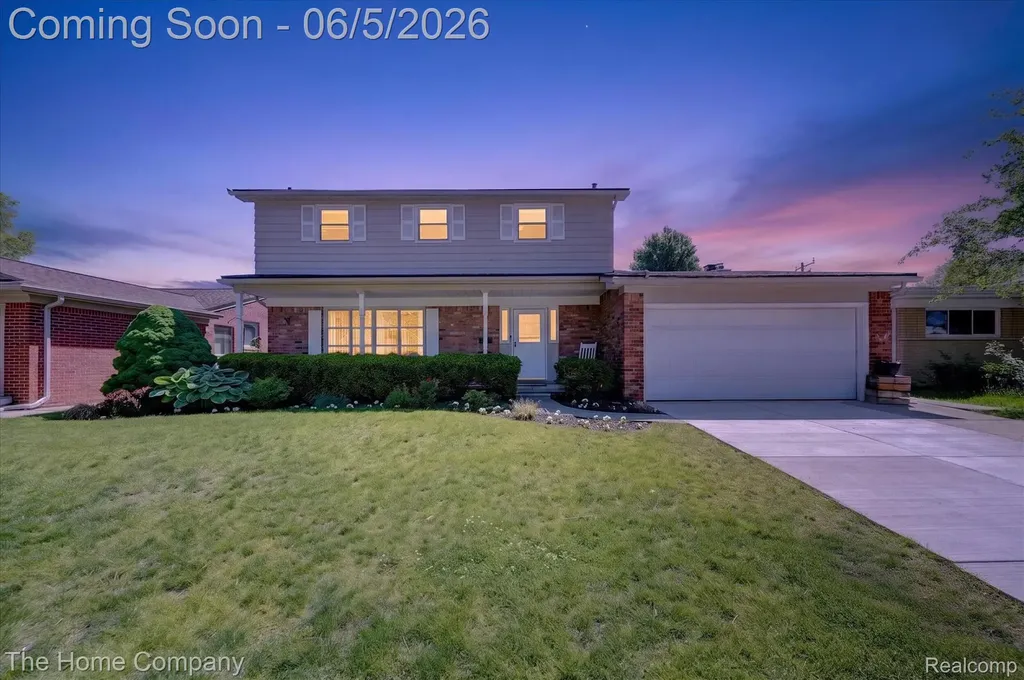 31302 Saratoga Avenue Warren City MI 48093