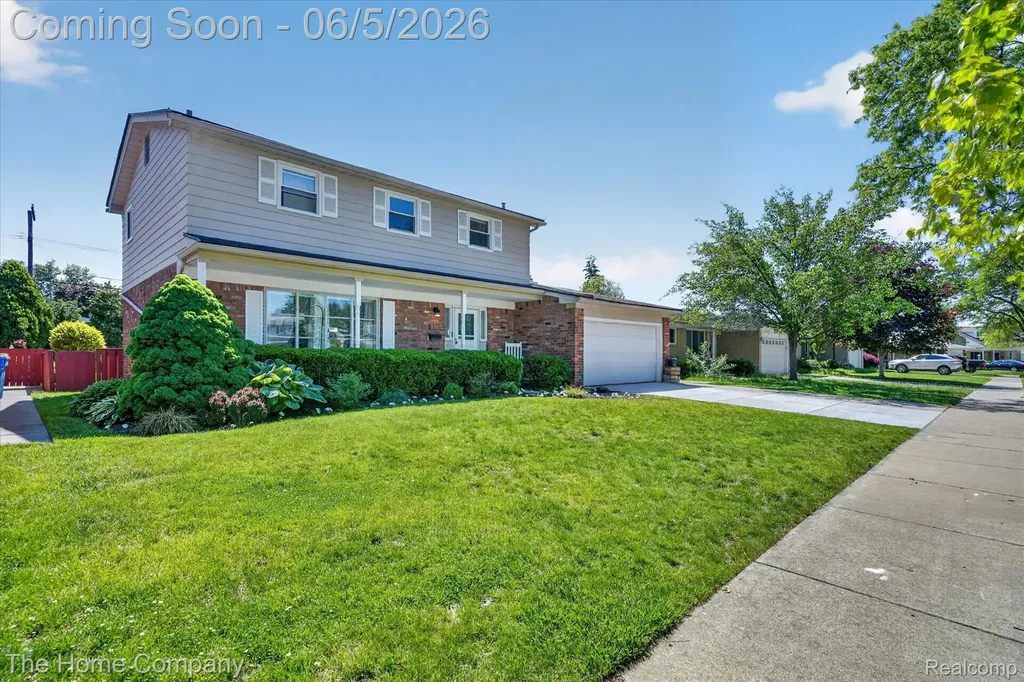 31302 Saratoga Avenue Warren City MI 48093