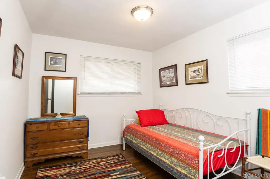 24636 Almond Avenue Eastpointe City MI 48021