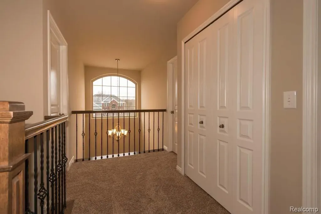 2755 W. Wattles Road Troy City MI 48098